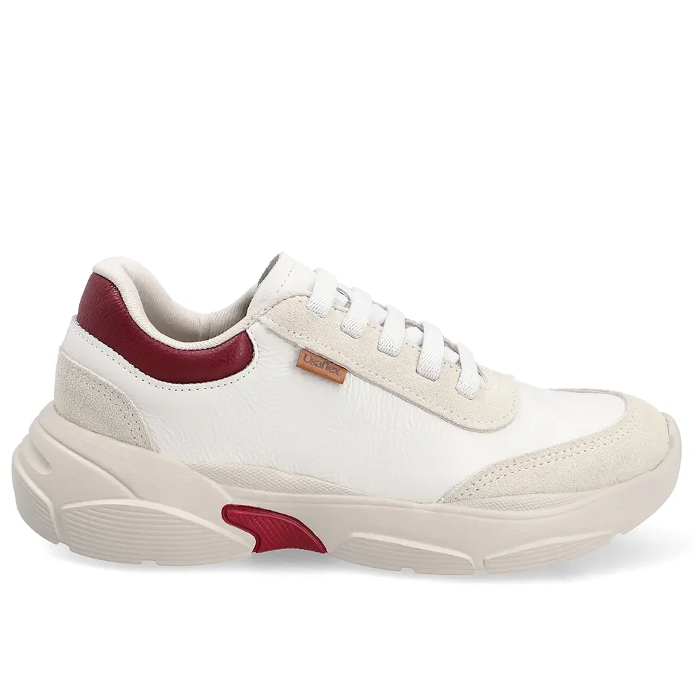 Tênis Casual Em Couro Branco Com Detalhes Vermelho — imagem 1