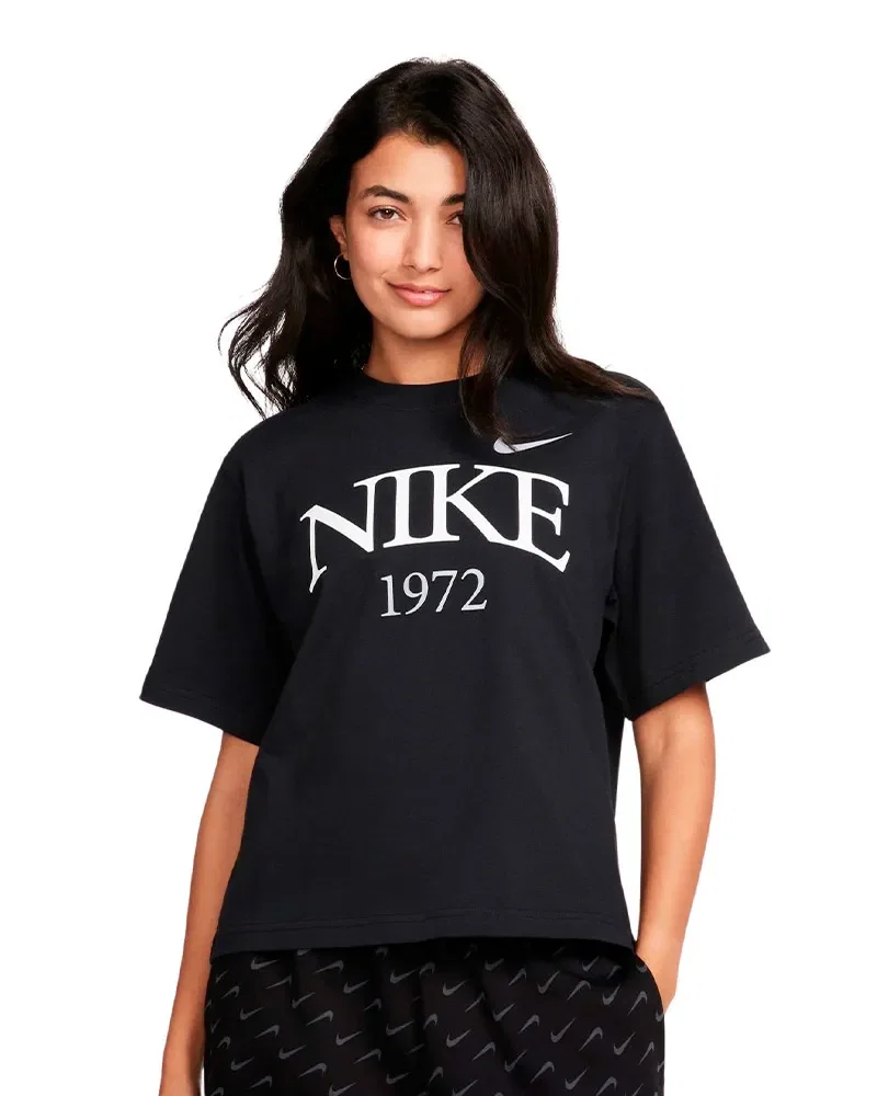 Camiseta Nike W Nsw Tee Classics Feminina — imagem 1