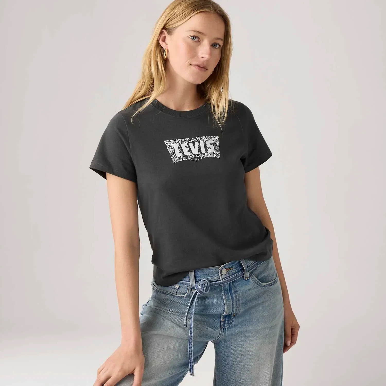 Camiseta Levi's® Graphic Favorite Preta Manga Curta — imagem 1