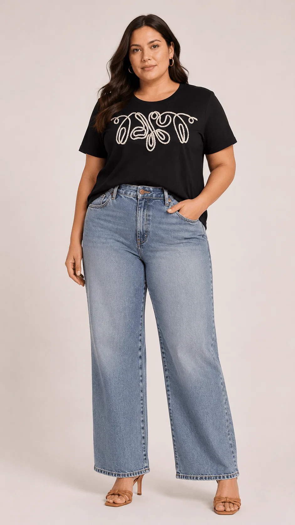 Blusa Manga Curta Bordado Conceitual - Preto — imagem 1