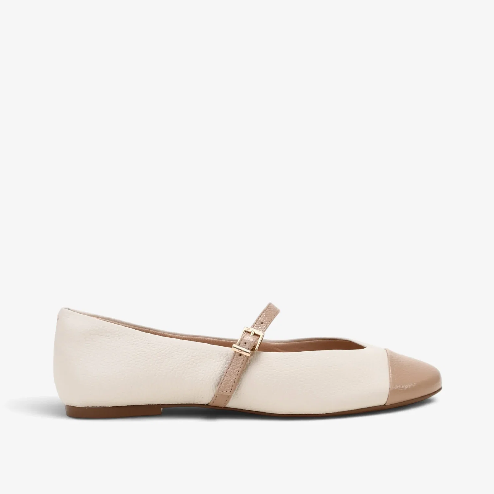 Sapatilha Off White Couro