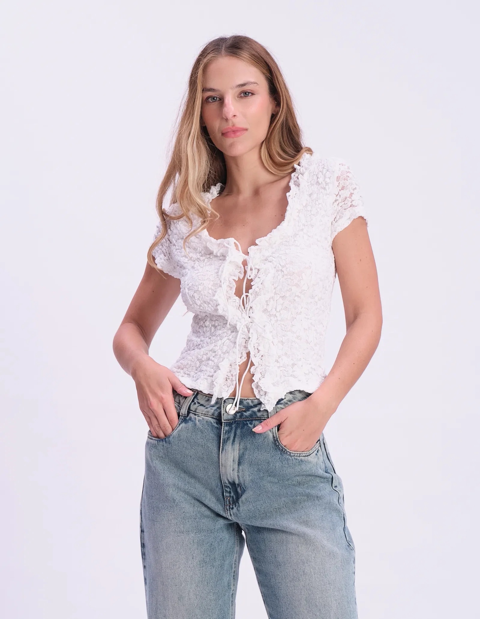 Blusa Decote v Detalhe Amarração - Branco — imagem 1