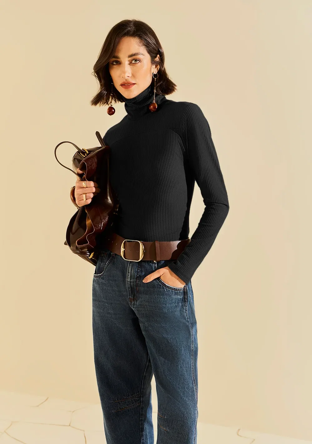 Blusa Morena Rosa Ajustada Gola Alta Manga Longa Padrão Preto — imagem 1