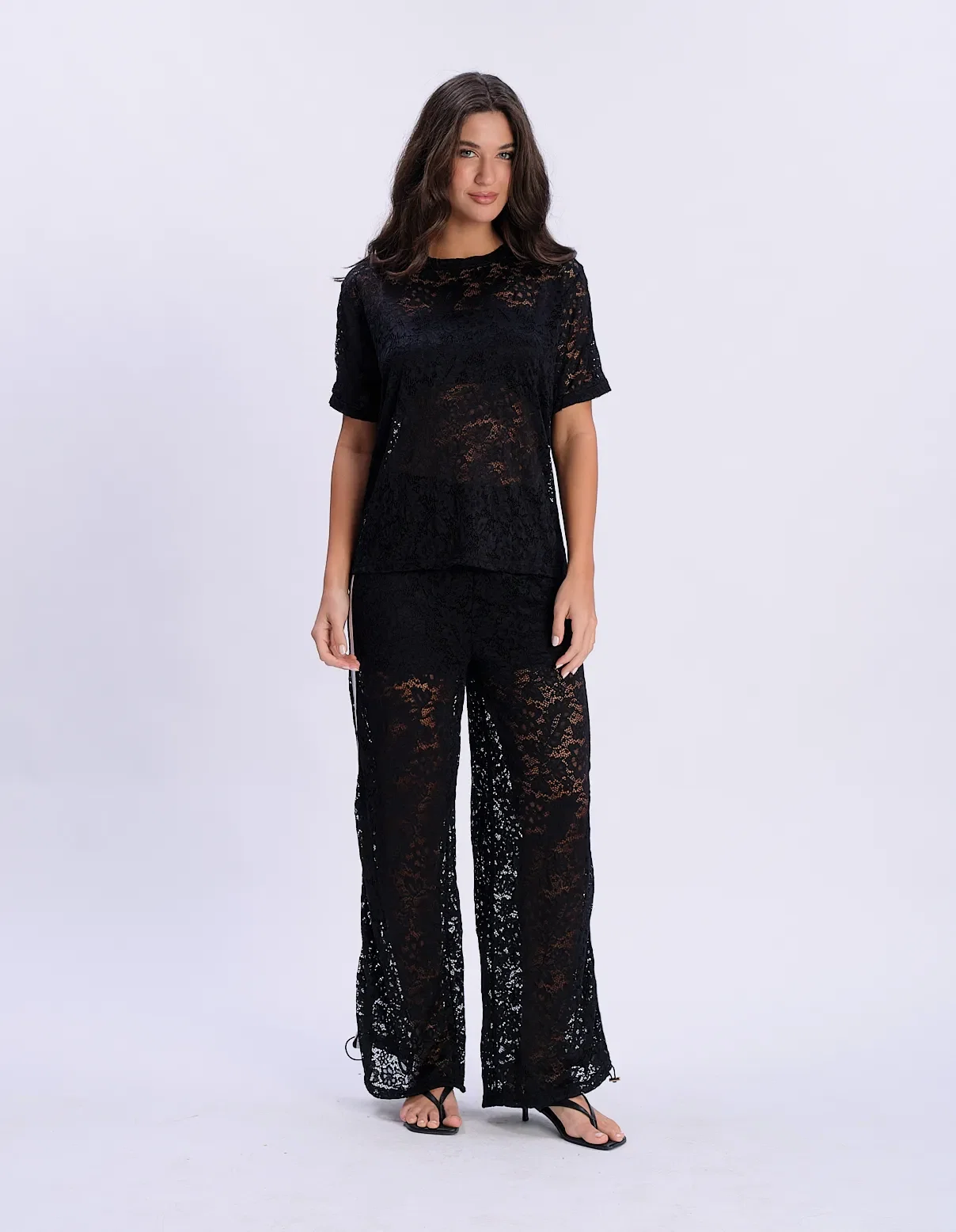 Calça Pantalona Renda Detalhe Faixa - Preto — imagem 1