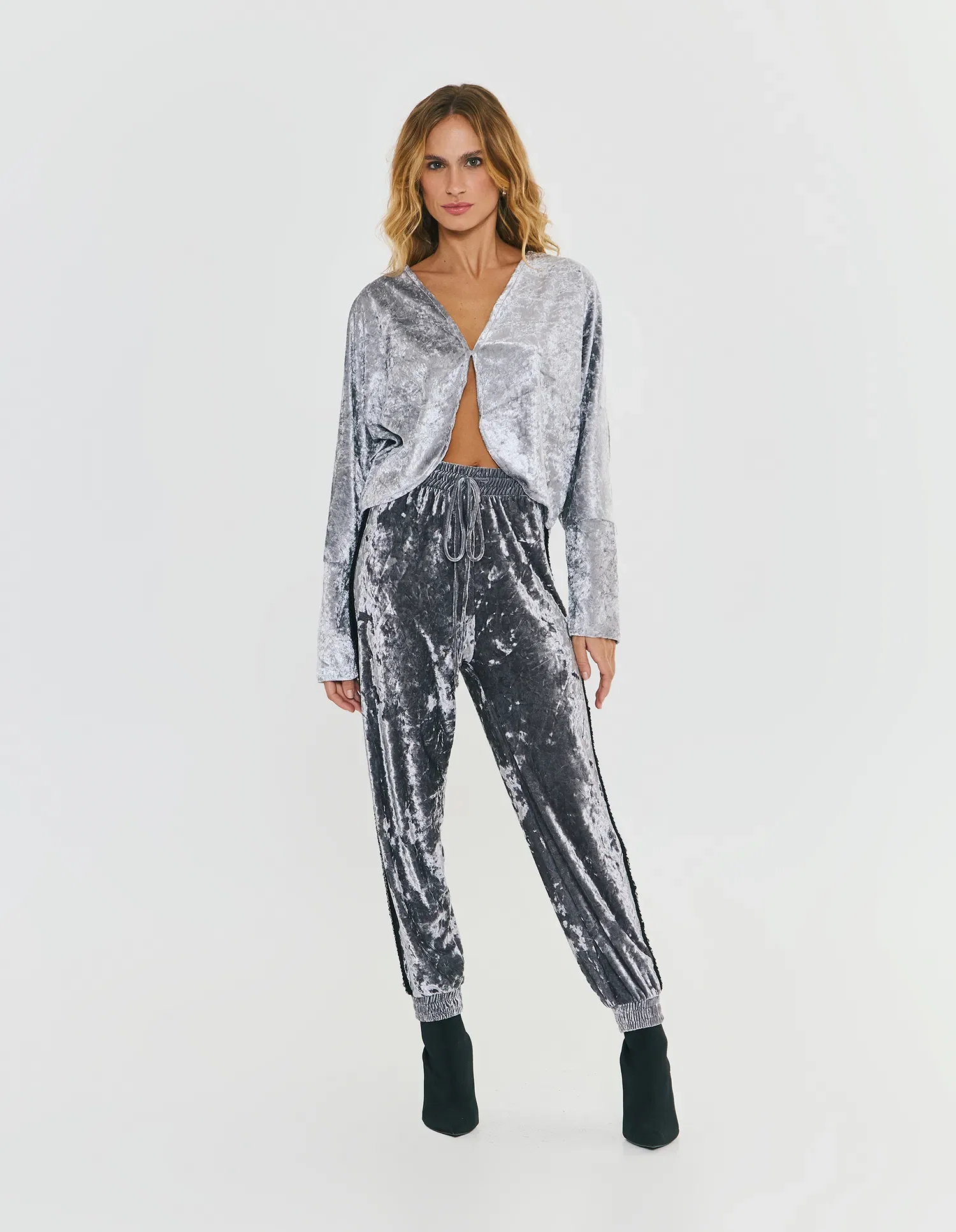 Blusa Veludo Manga Longa Com Abertura - Granizo