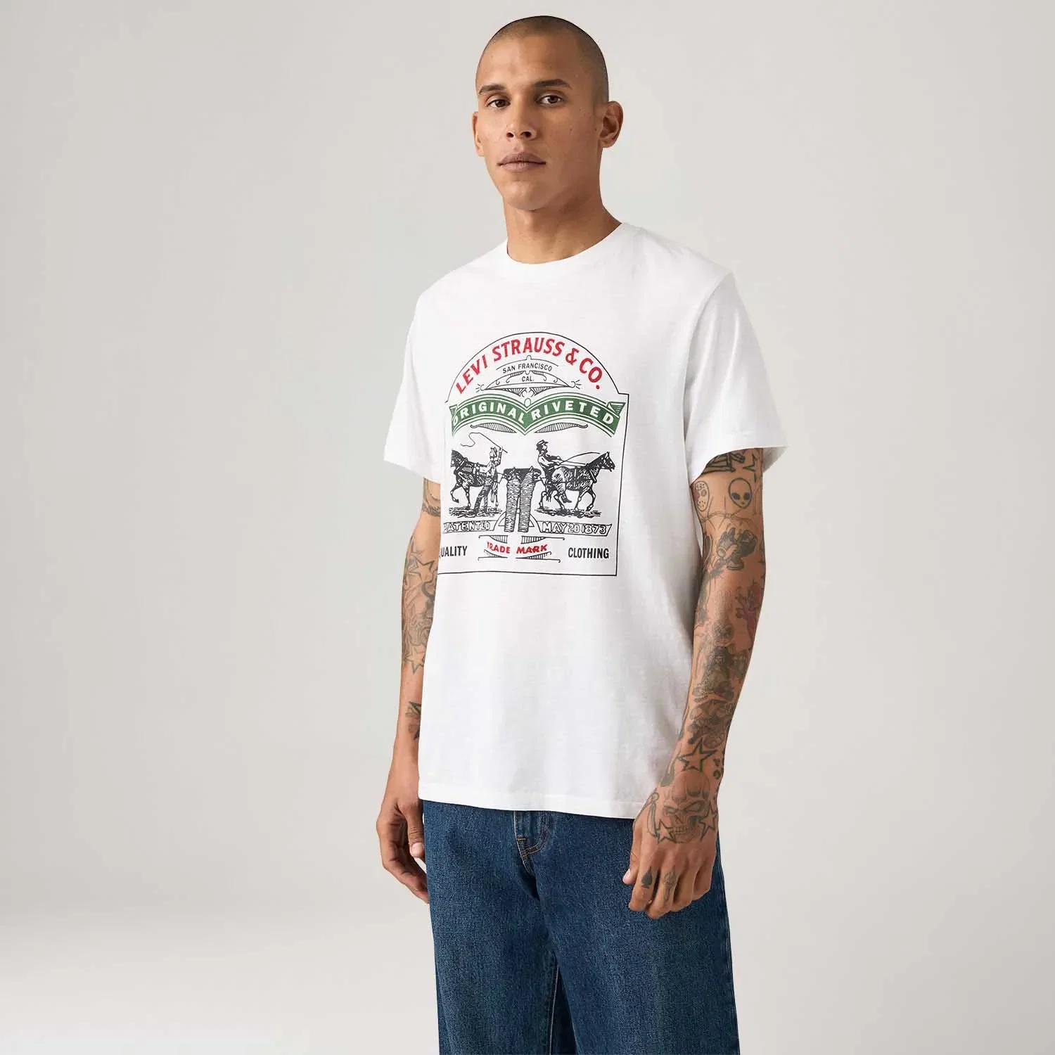 Camiseta Levi's® Relaxed Branca Manga Curta — imagem 1