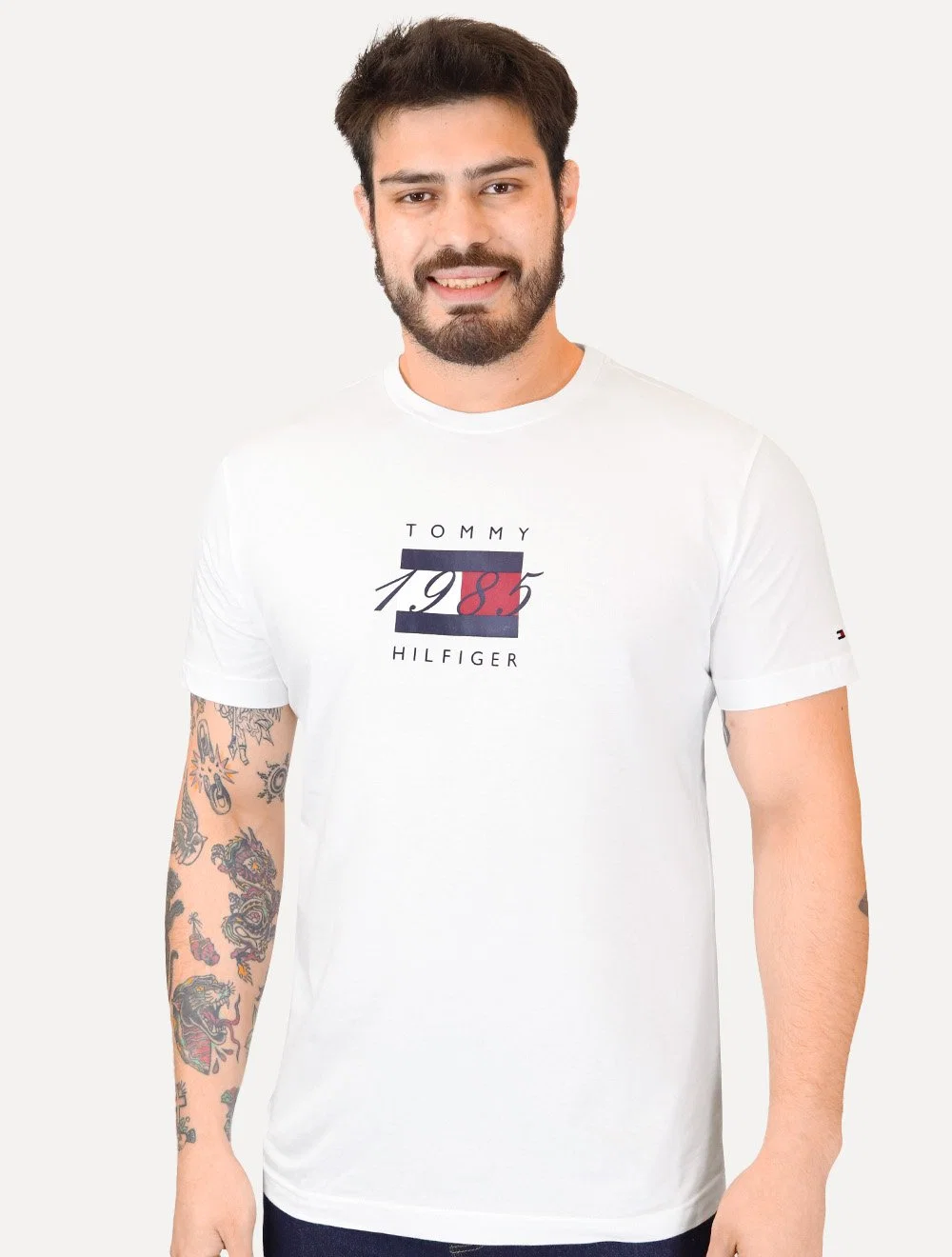 Camiseta Tommy Hilfiger Masculina Linear Flag Graphic Branca — imagem 1