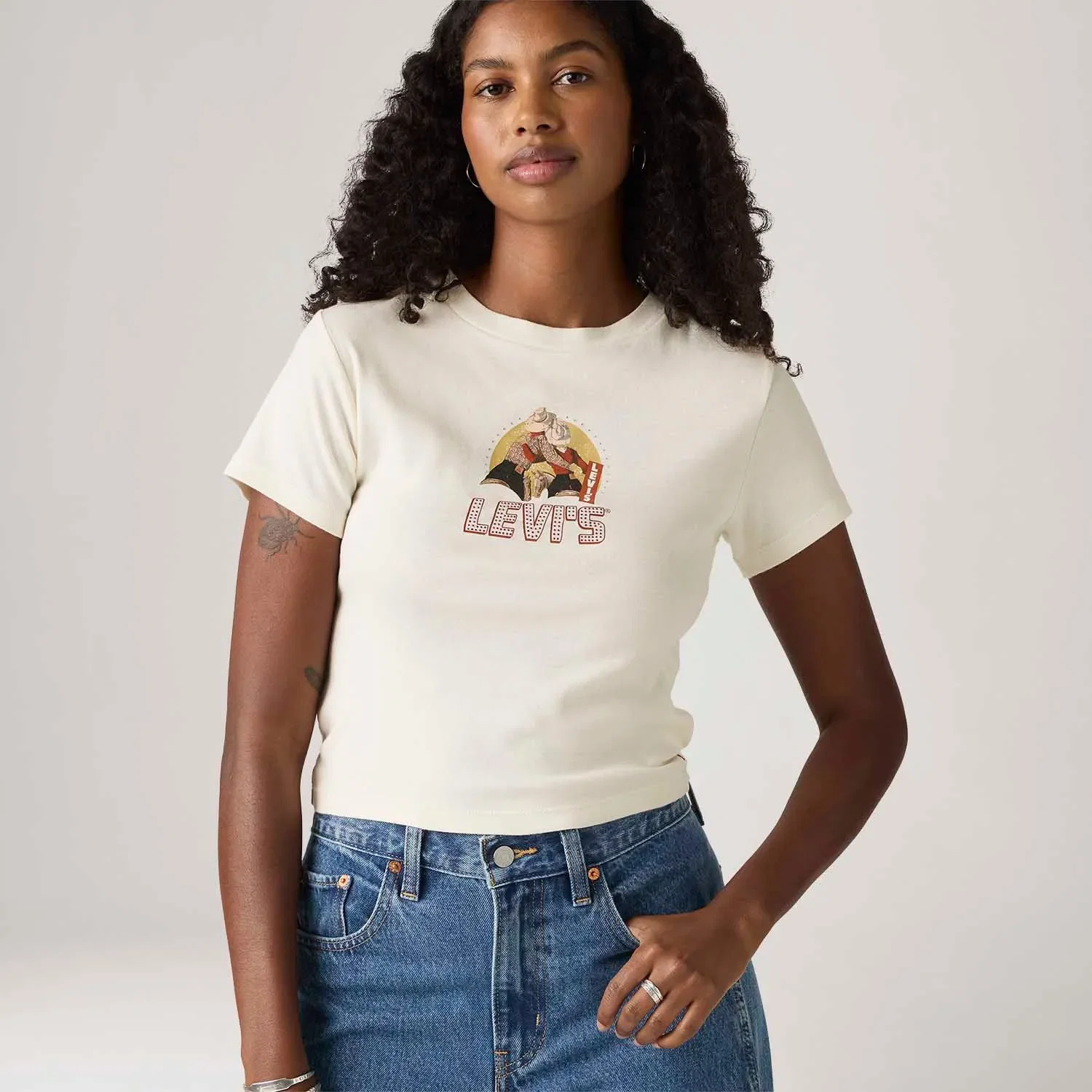 Camiseta Levi's® Essential Sporty Tee Off White — imagem 1