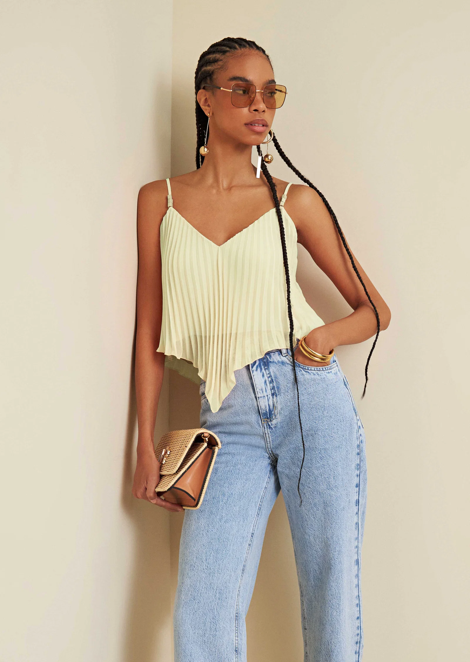 Blusa Morena Rosa Decote V Alça Com Plissado Amarelo Claro
