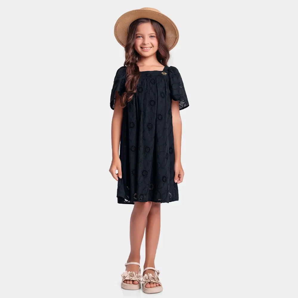 Vestido em tecido laise floral
