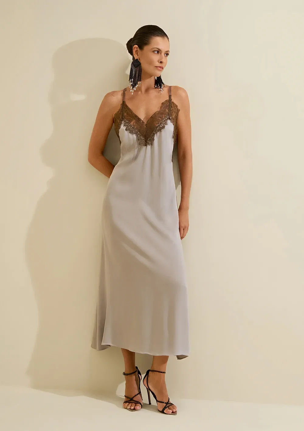 Vestido Midi Renda Élise Cinza — imagem 1