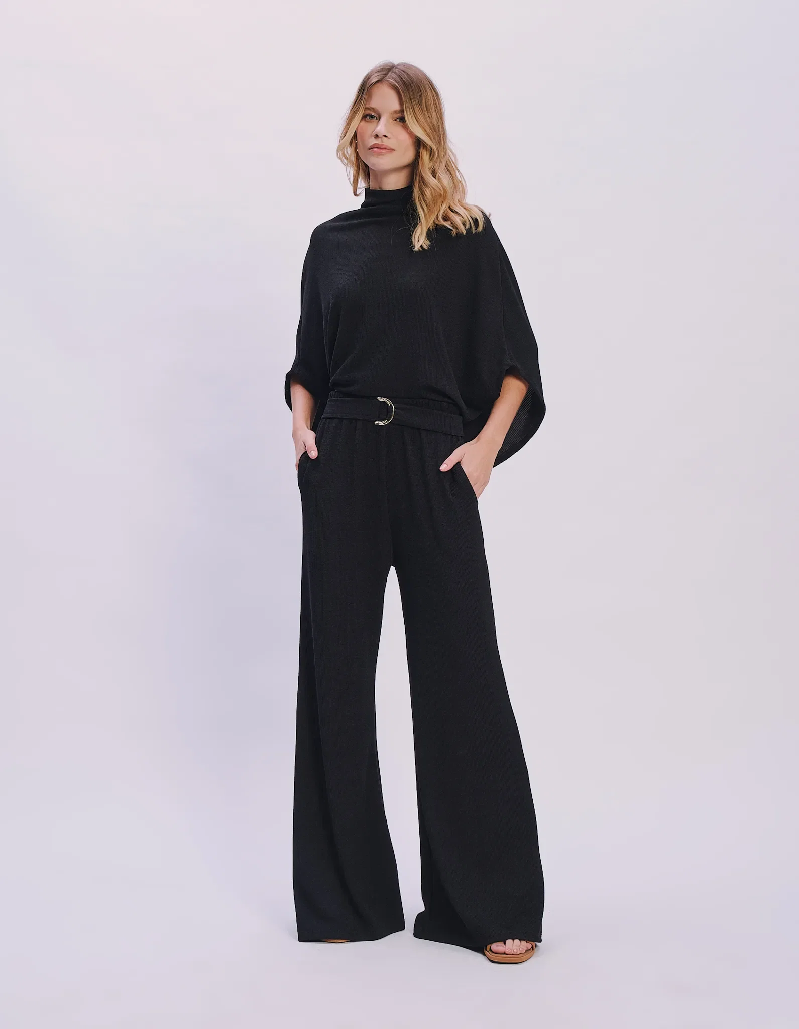 Calça Flare Fivela - Preto