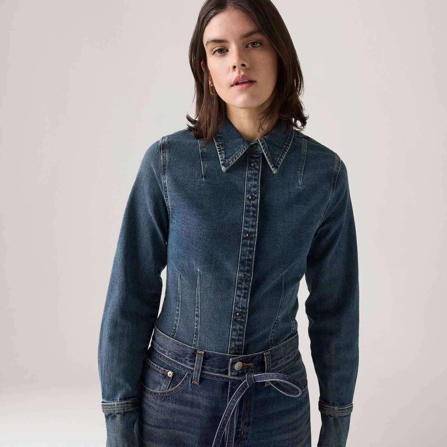 Camisa Jeans Levi's® Shaped Manga Longa Lavagem Escura — imagem 1