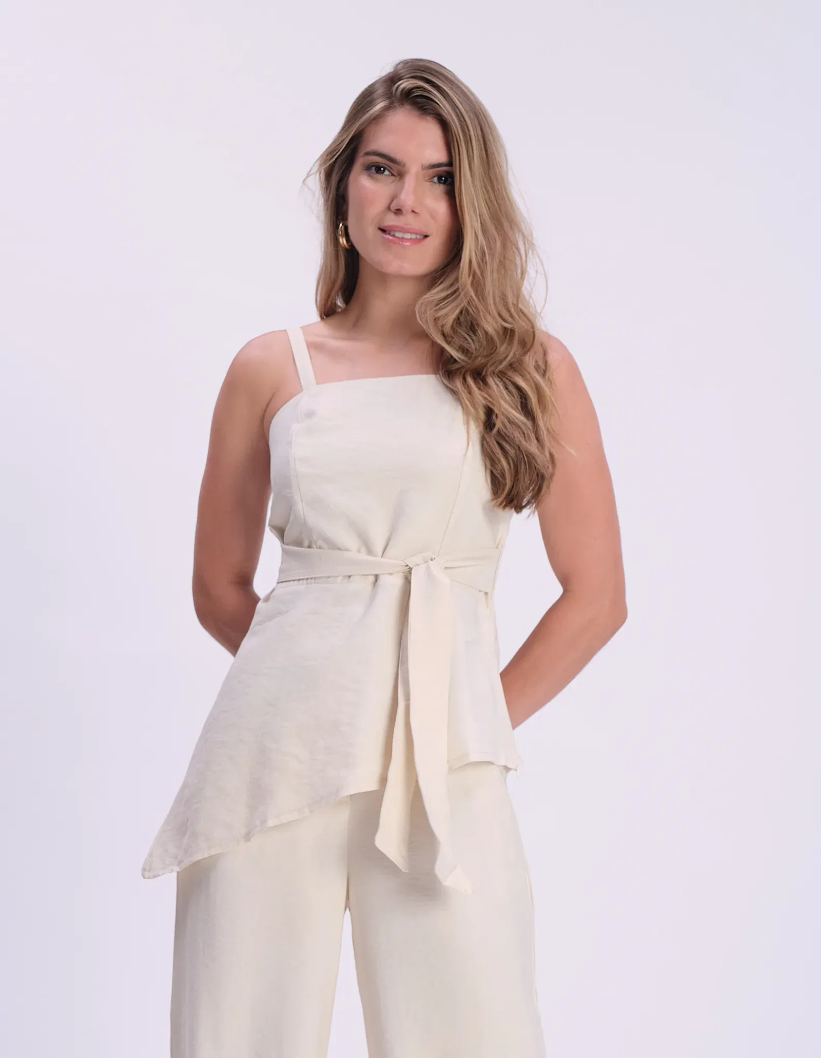 Blusa Alça Larga Alfaiataria Assimétrica - Areia
