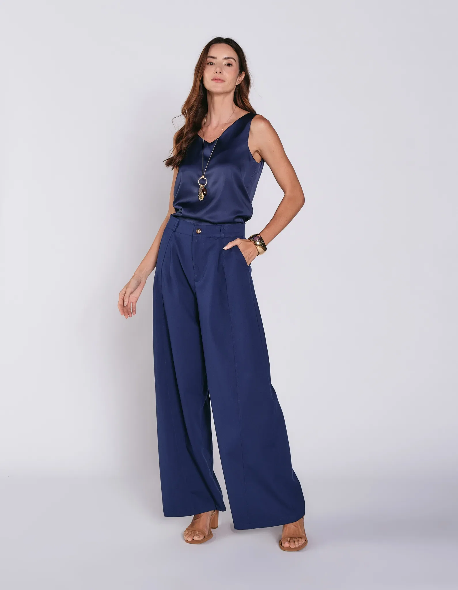 Calça Pantalona Bolsos Faca - Azul — imagem 1