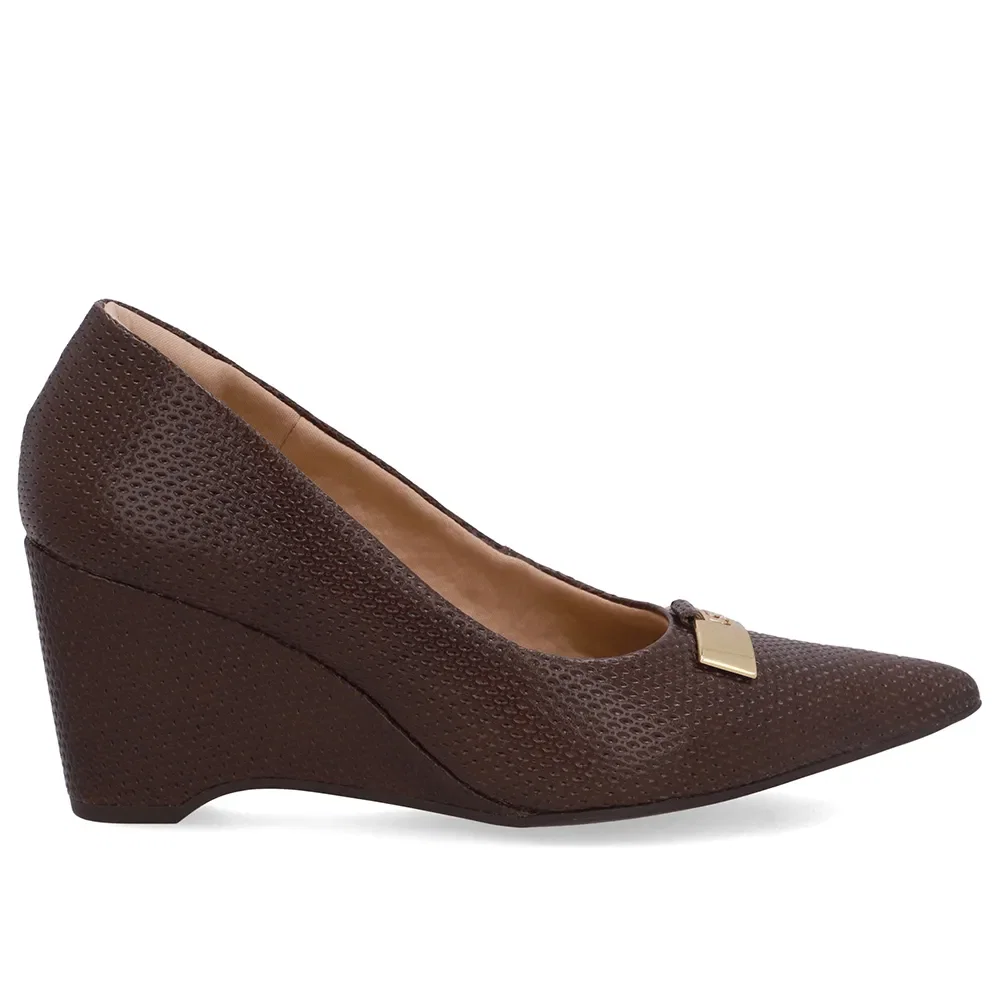 Scarpin Couro Marrom Enfeite Chapa — imagem 1