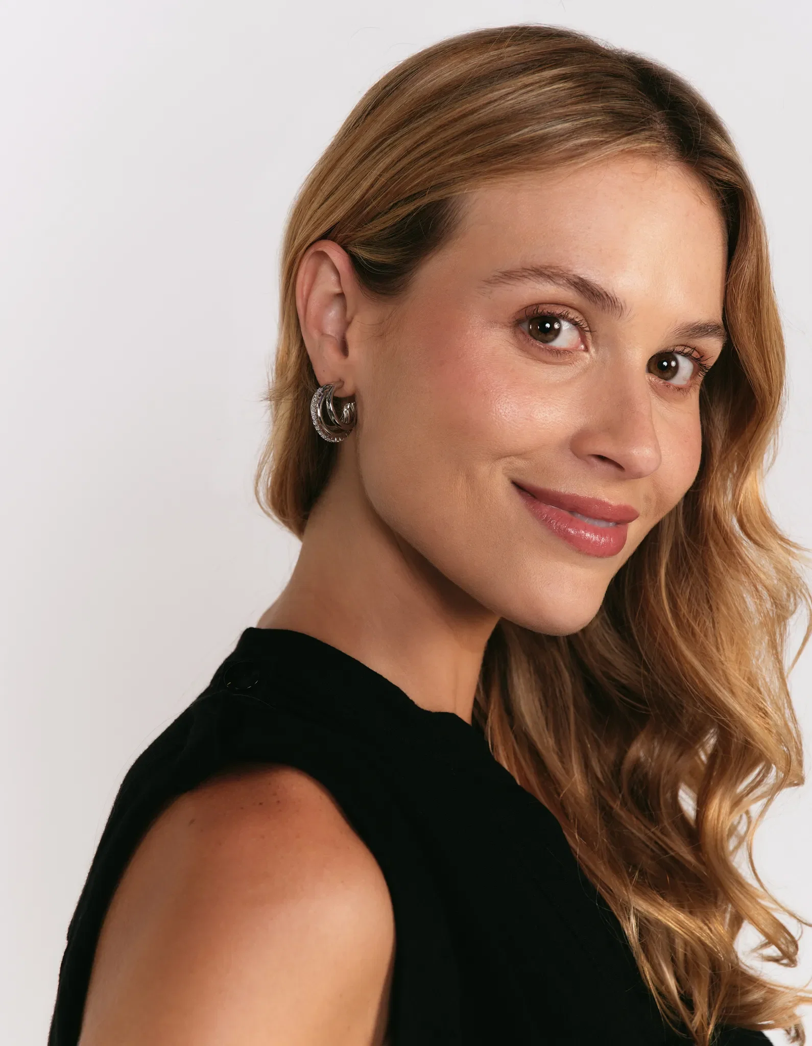 Brinco Argola Tripla Com Strass - Niquel — imagem 1