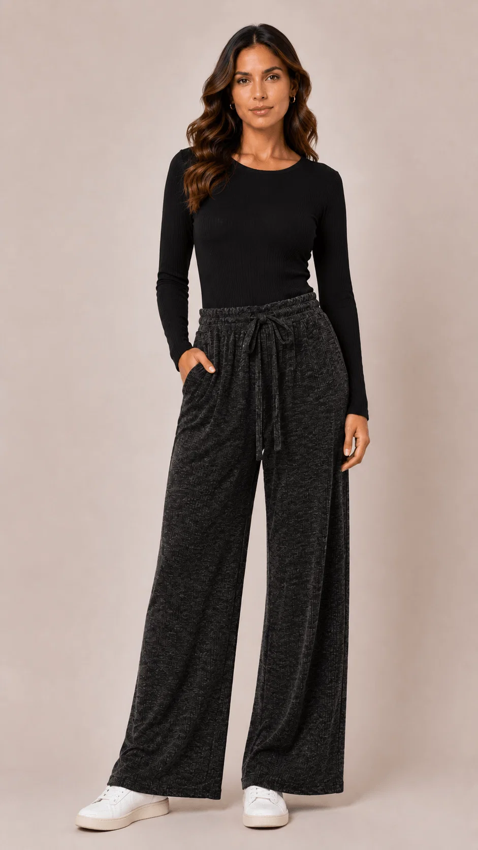 Calça Pantalona Detalhe Friso - Preto — imagem 1