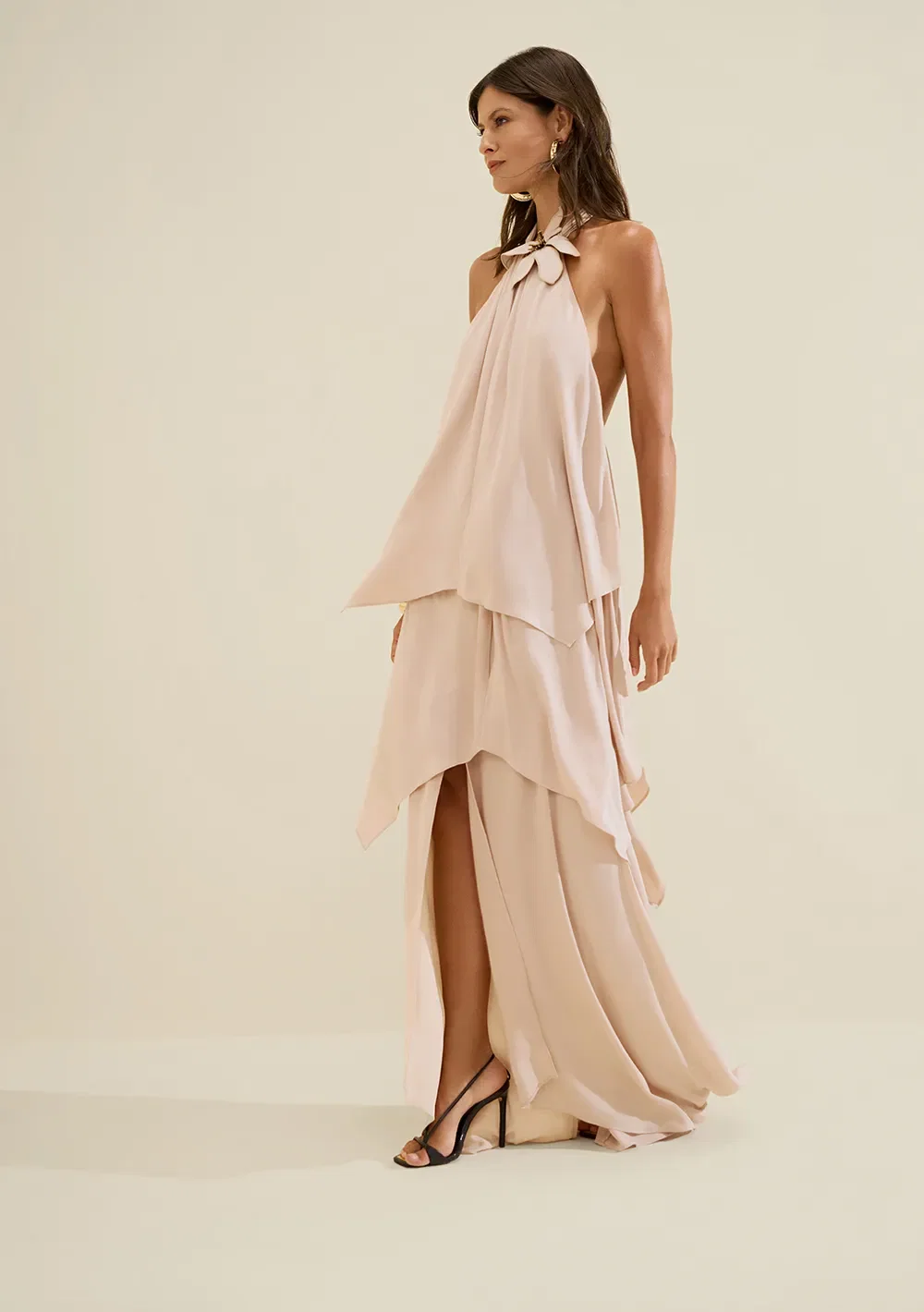 Vestido Gola Alta Aéria Bege