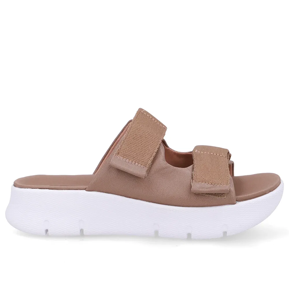 Tamanco Duas Tiras Couro Marrom Fendi — imagem 1