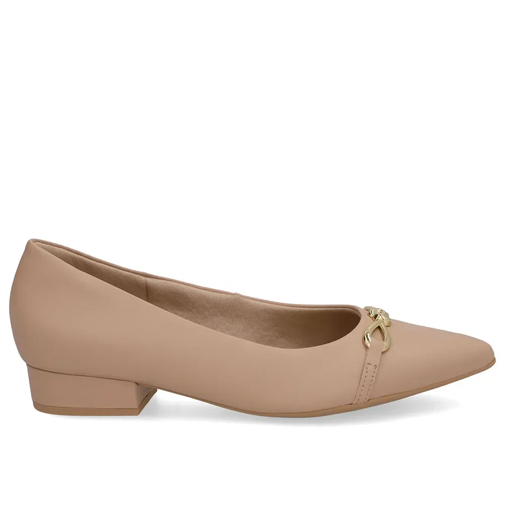 Scarpin Bege Bico Fino Enfeite Top — imagem 1