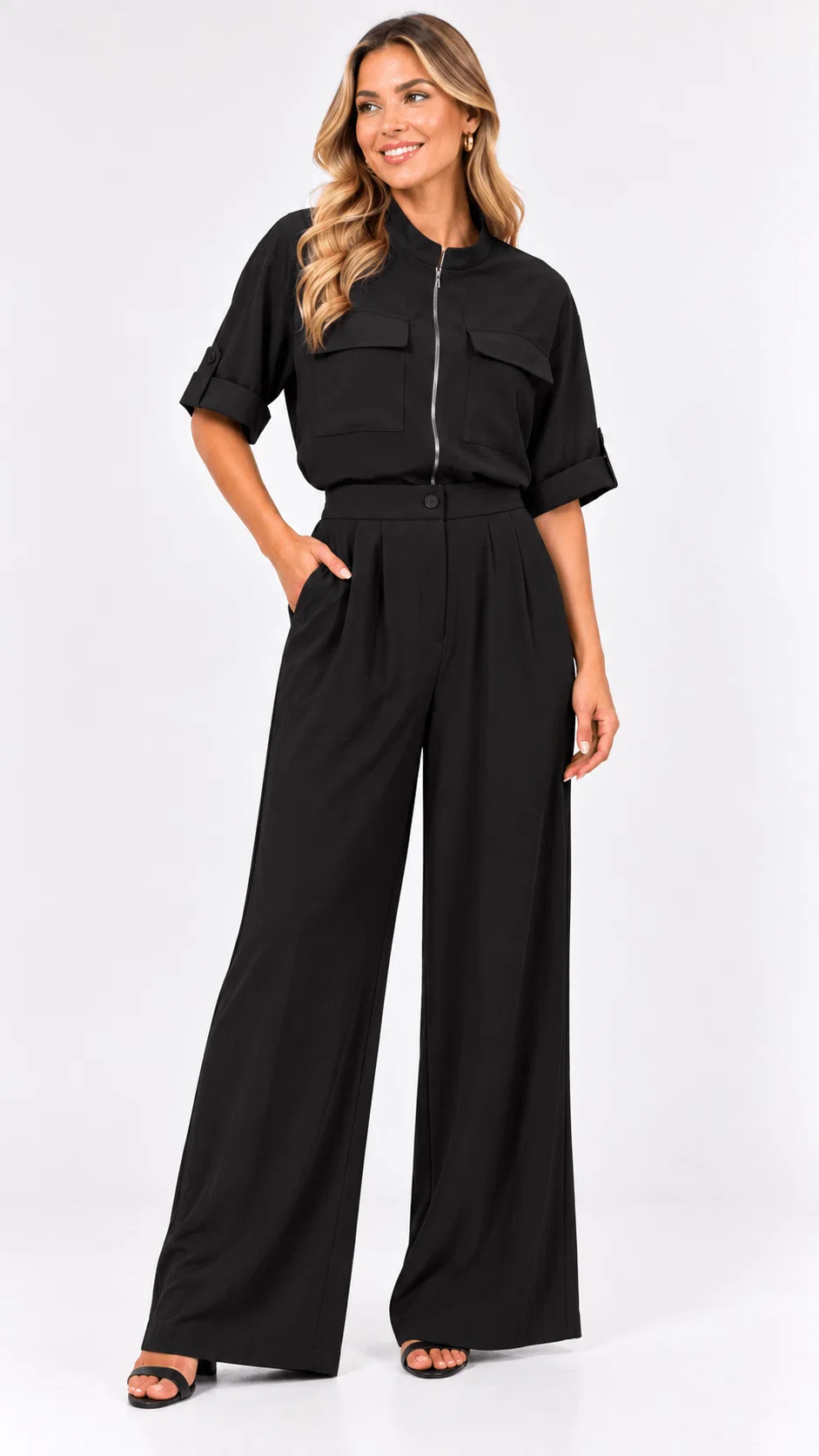 Calça Pantalona Bolsos - Preto