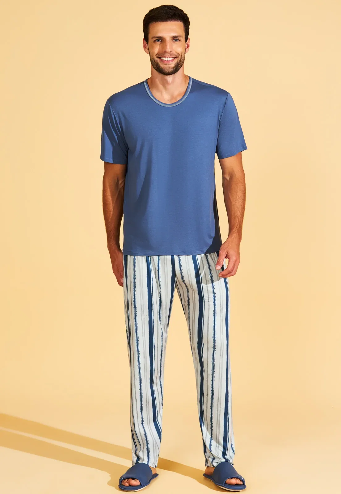 Pijama Manga Curta De Viscose e Calça New Skin Recco