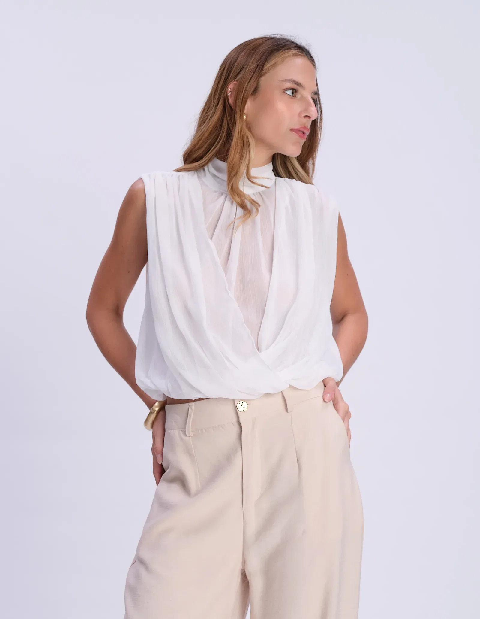 Blusa Transpassada Gola Alta - Branco
