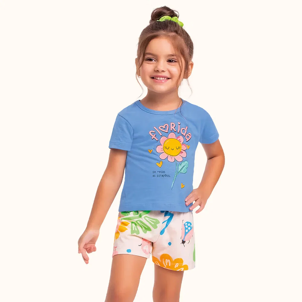 Conjunto blusa e short em meia malha florido — imagem 1