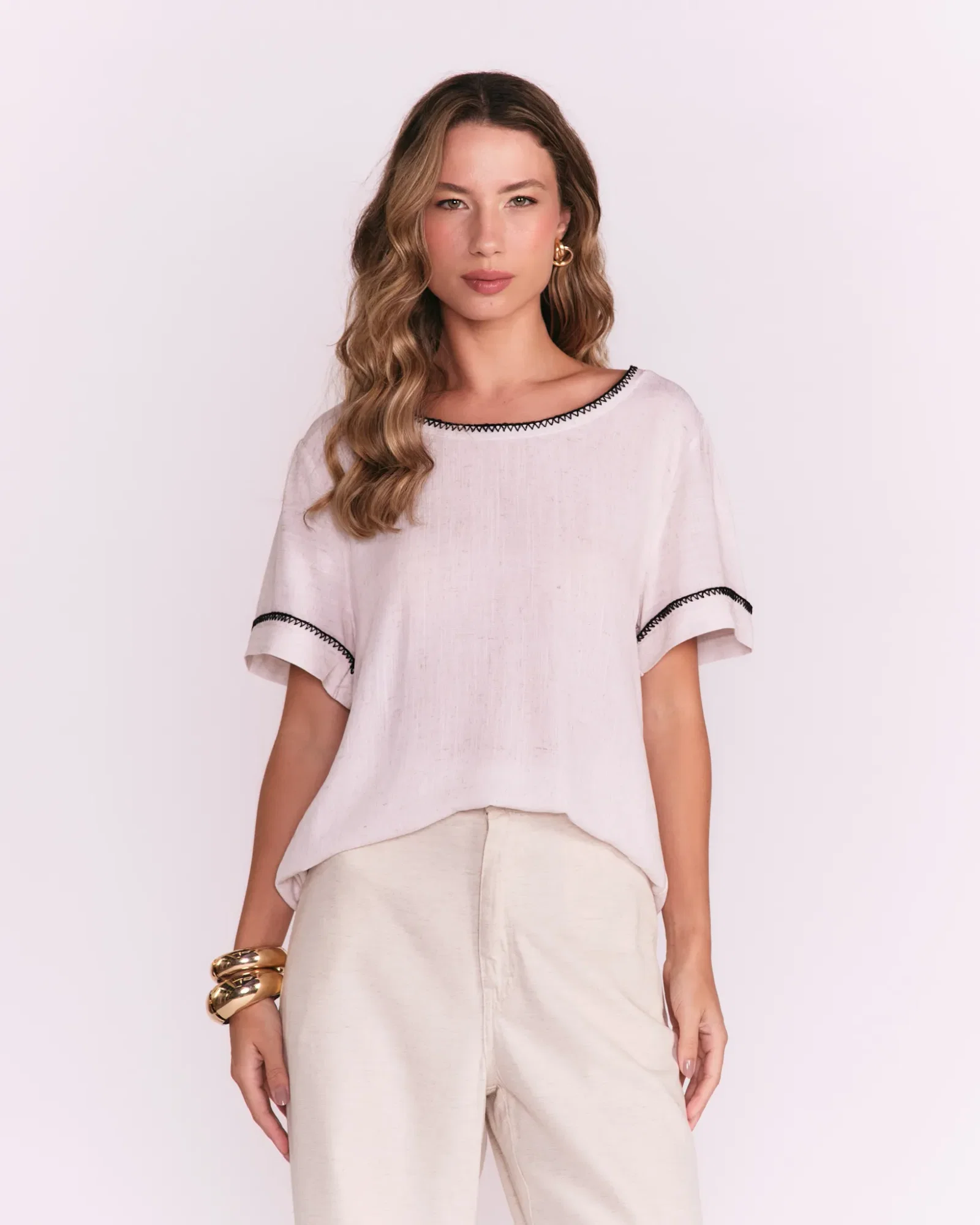 Blusa Detalhe Gola e Manga Croche - Off White — imagem 1