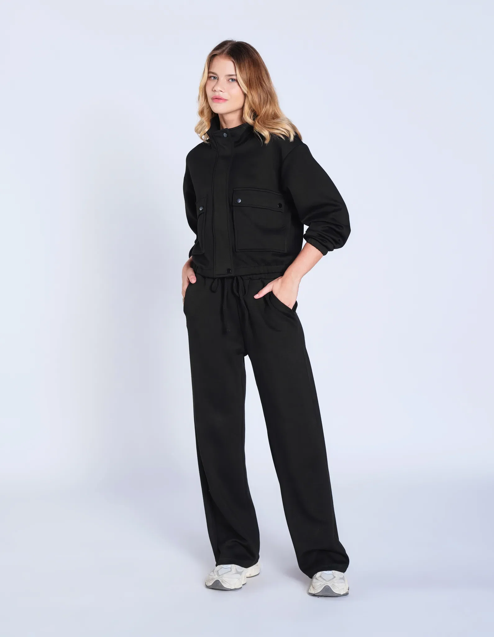 Calça Pantalona Neoprene Cós Amarrações - Preto