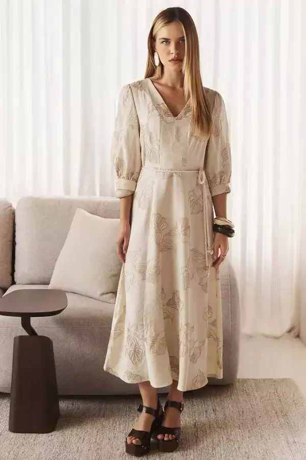 Vestido Midi Bordado Doce Trama Bege | 106373