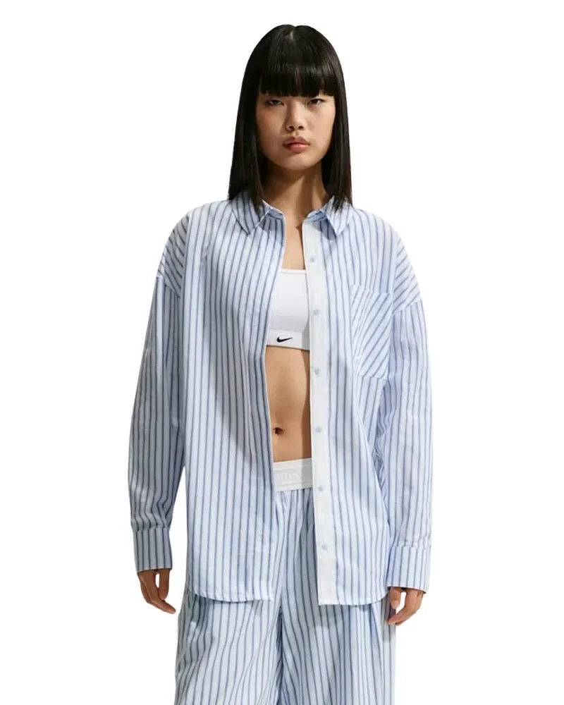 Camisa Nike Sportswear OFLN Woven Feminina — imagem 1