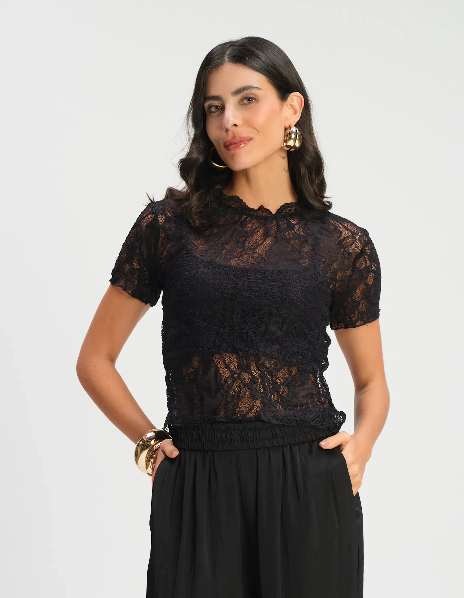 Blusa Manga Curta Renda - Preto — imagem 1