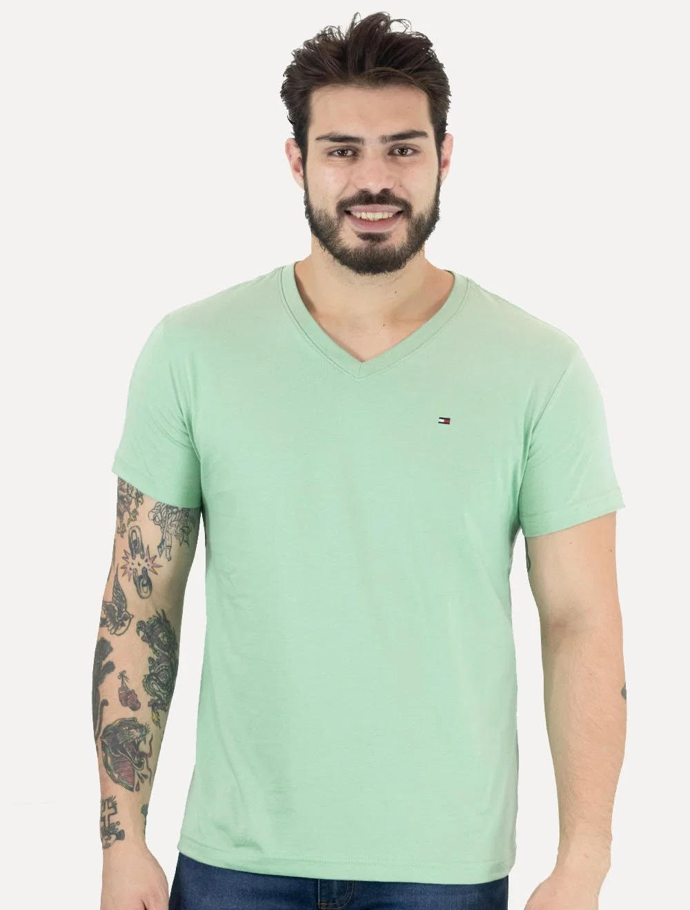 Camiseta Tommy Hilfiger Masculina Essential V-Neck Verde Claro — imagem 1
