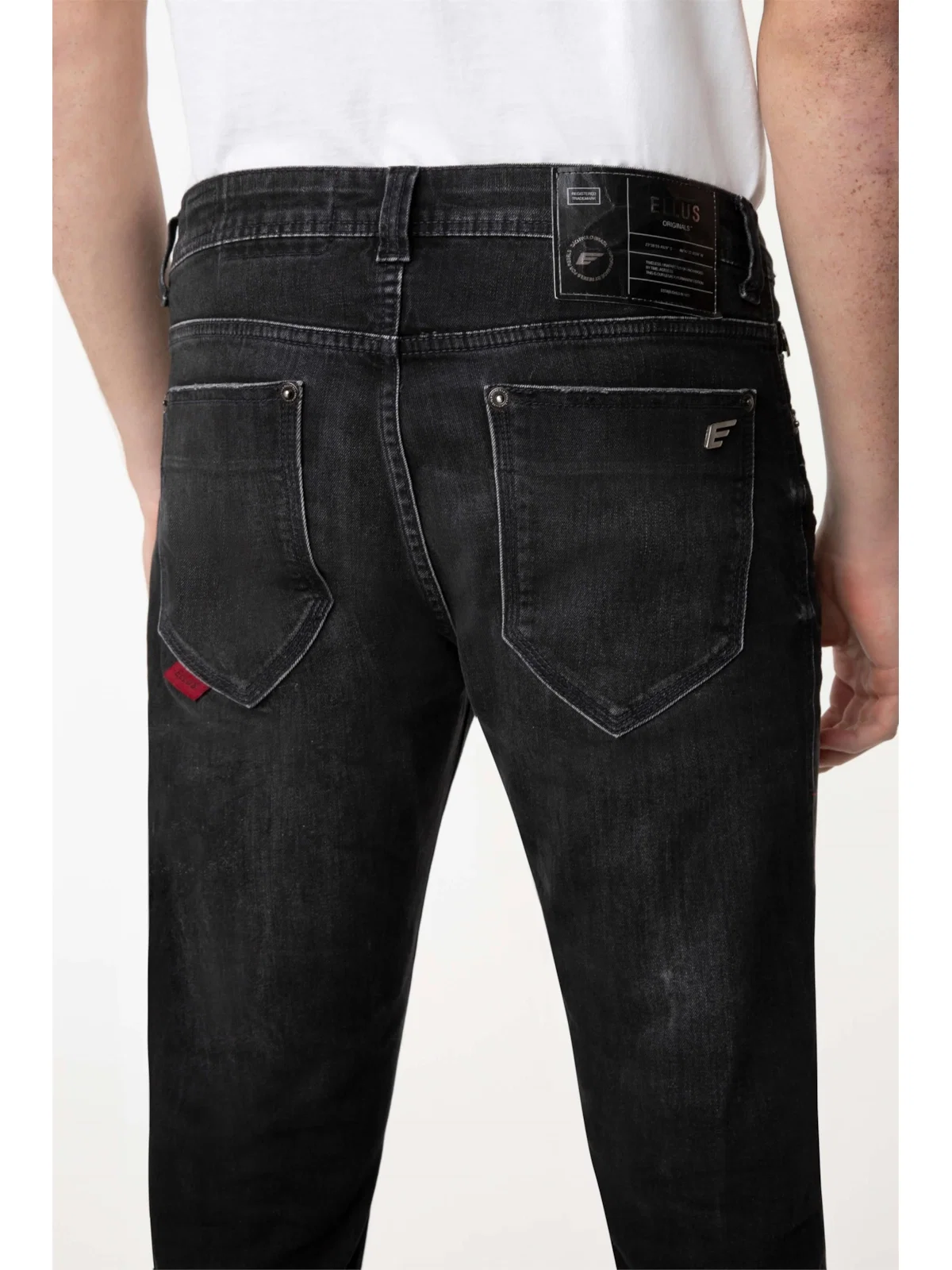 Calça Jeans Intense Black Super Slim 1515- Lav.Black C/ Tie Dy — imagem 1