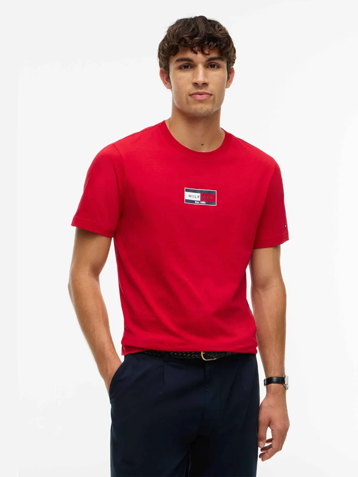 Camiseta Gola C e Logo de Bandeira — imagem 1