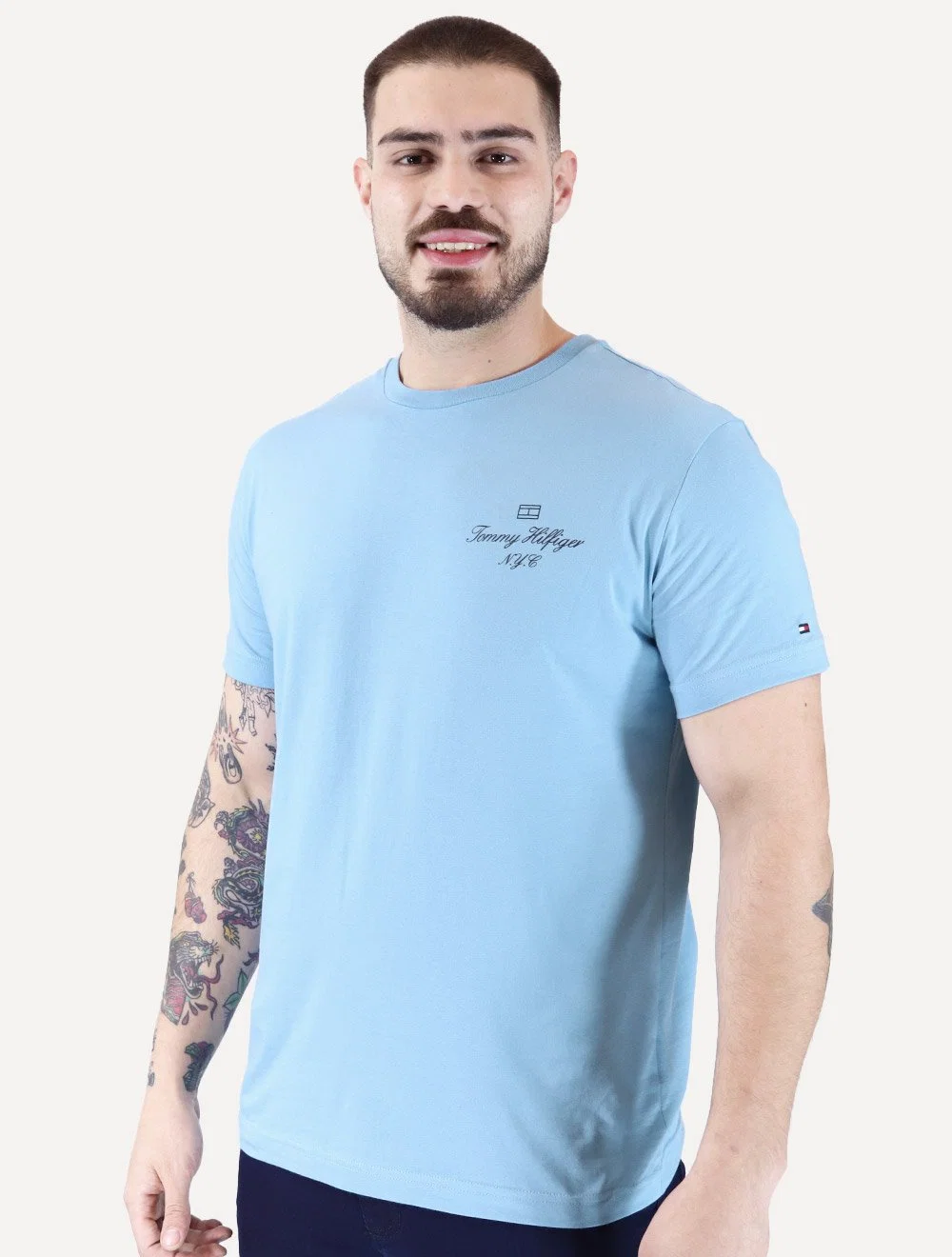 Camiseta Tommy Hilfiger Masculina Outline Flag Script Azul Claro — imagem 1