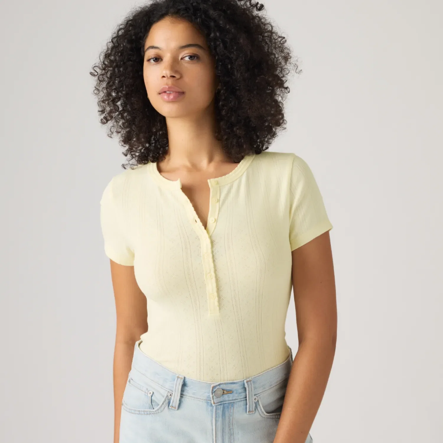 Blusa Levi's® Dry Goods Pointelle Henley Amarelo Claro Manga Curta — imagem 1