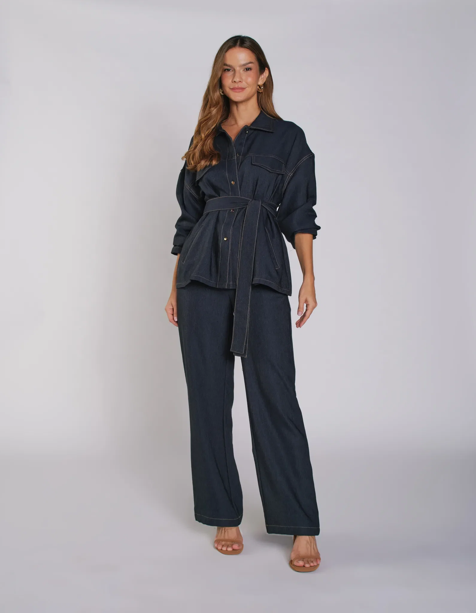 Calça Jeans Pespontos Contrastantes - Preto — imagem 1