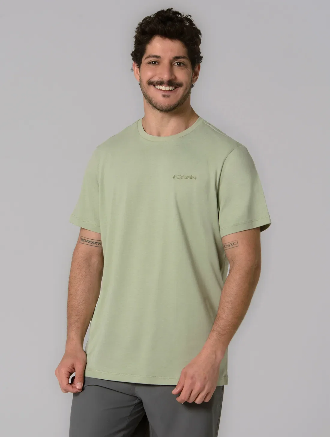 Camiseta Columbia Masculina Basica Bordado