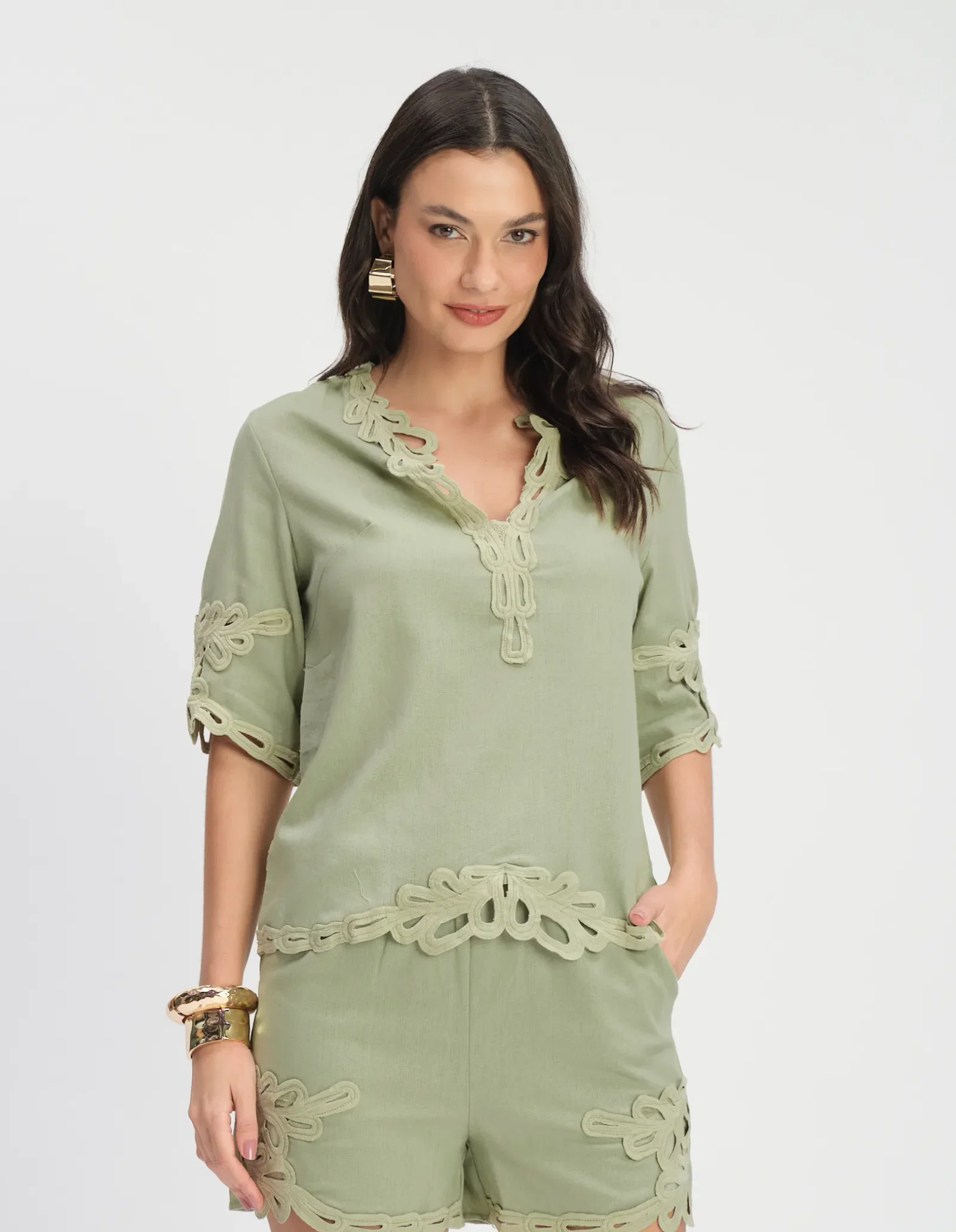 Blusa Manga 3/4 Detalhe Guipir - Verde — imagem 1