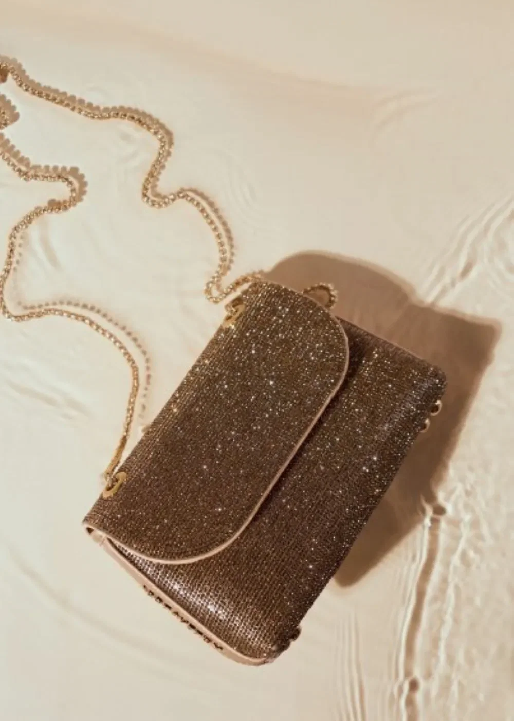 Bolsa Morena Rosa Crossbody Com Brilho Dourado