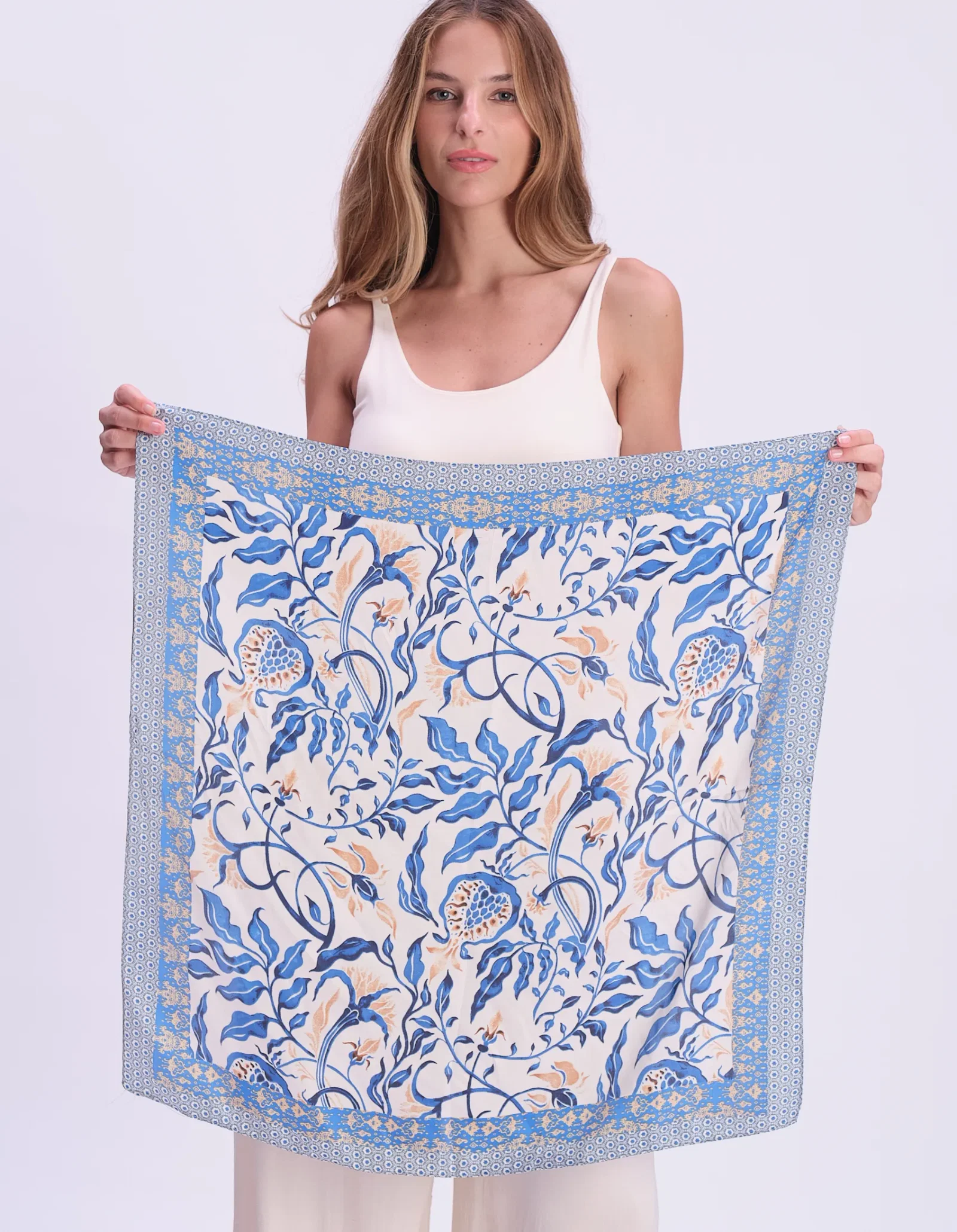 Lenço Flor Moldura - Off White
