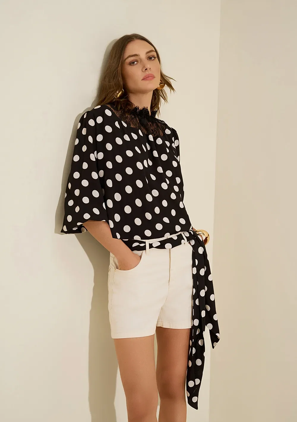 Shorts Reto Salina Off White — imagem 1