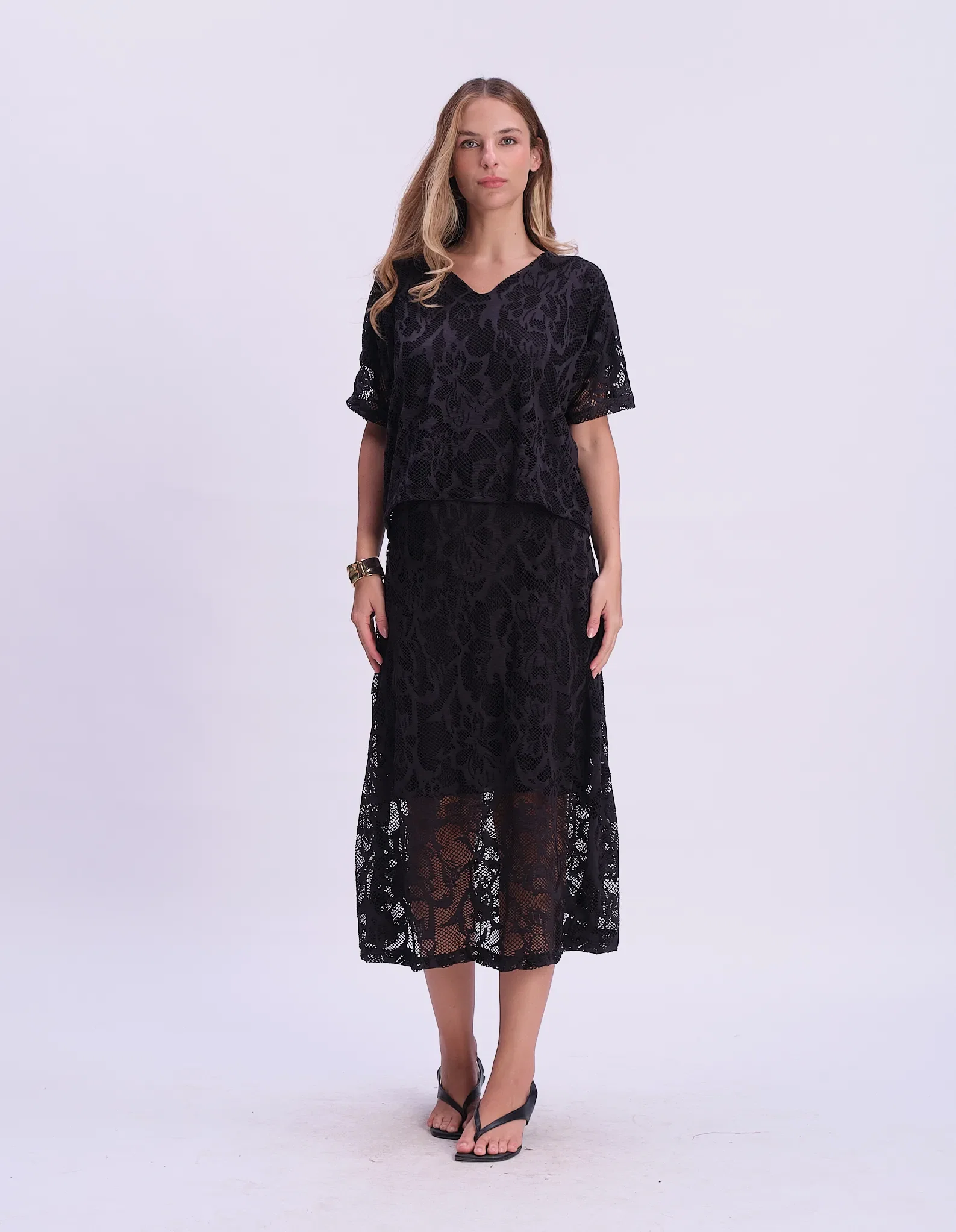 Saia Midi Renda Flores - Preto — imagem 1