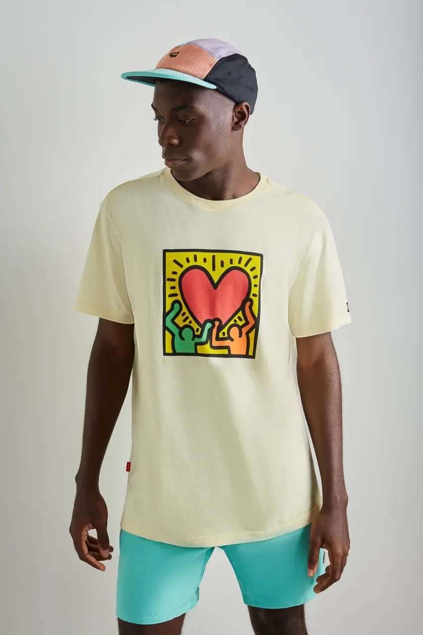 Camiseta Keith Haring Coração