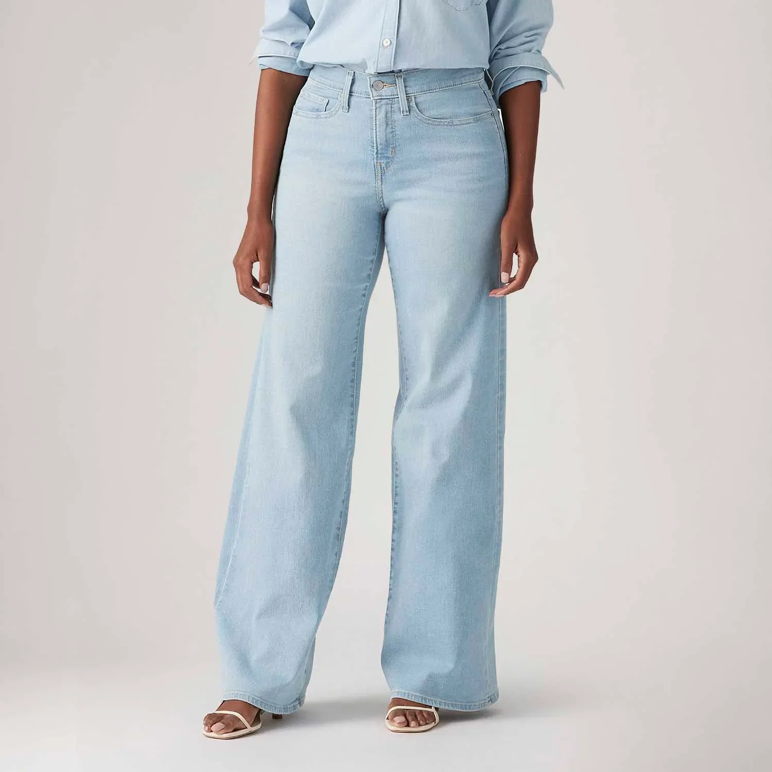 Calça Jeans Levi's® 318® Wideleg Lavagem Clara