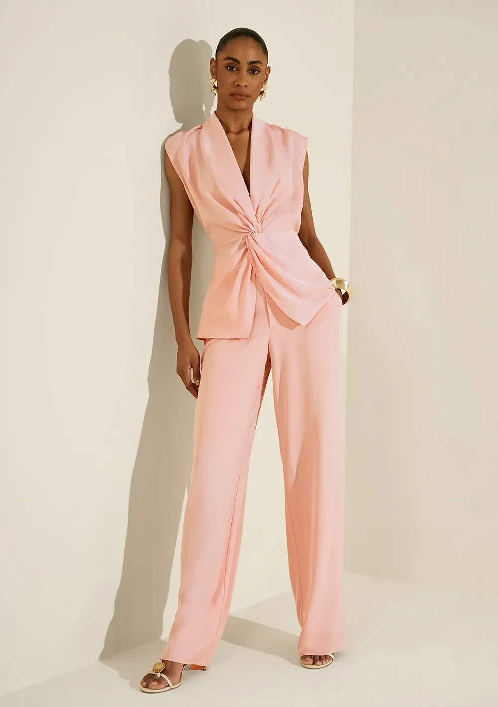 Blusa Morena Rosa Solta Decote V Sem Manga Padrão Rosa — imagem 1