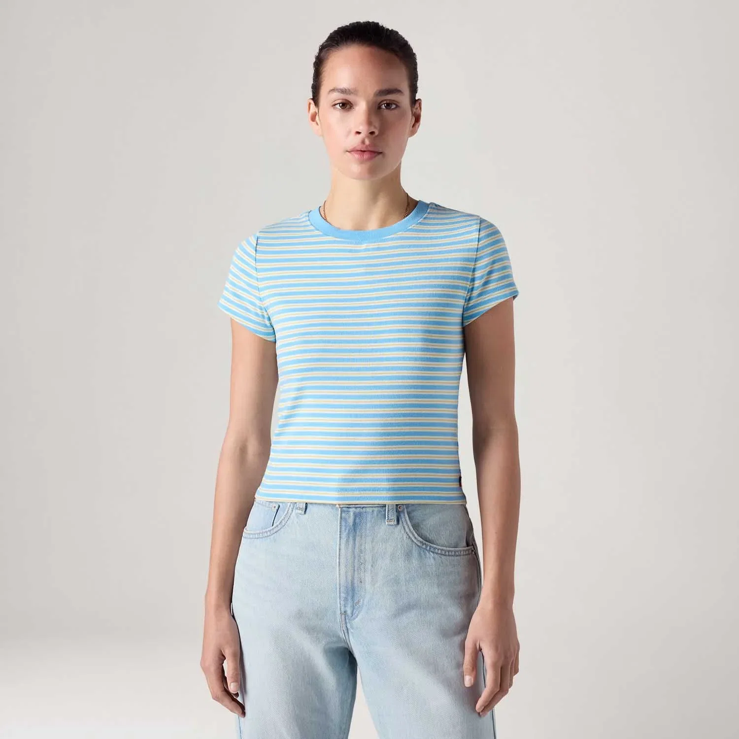 Camiseta Levi's® Essential Baby Tee Listrada Azul Claro Manga Curta — imagem 1